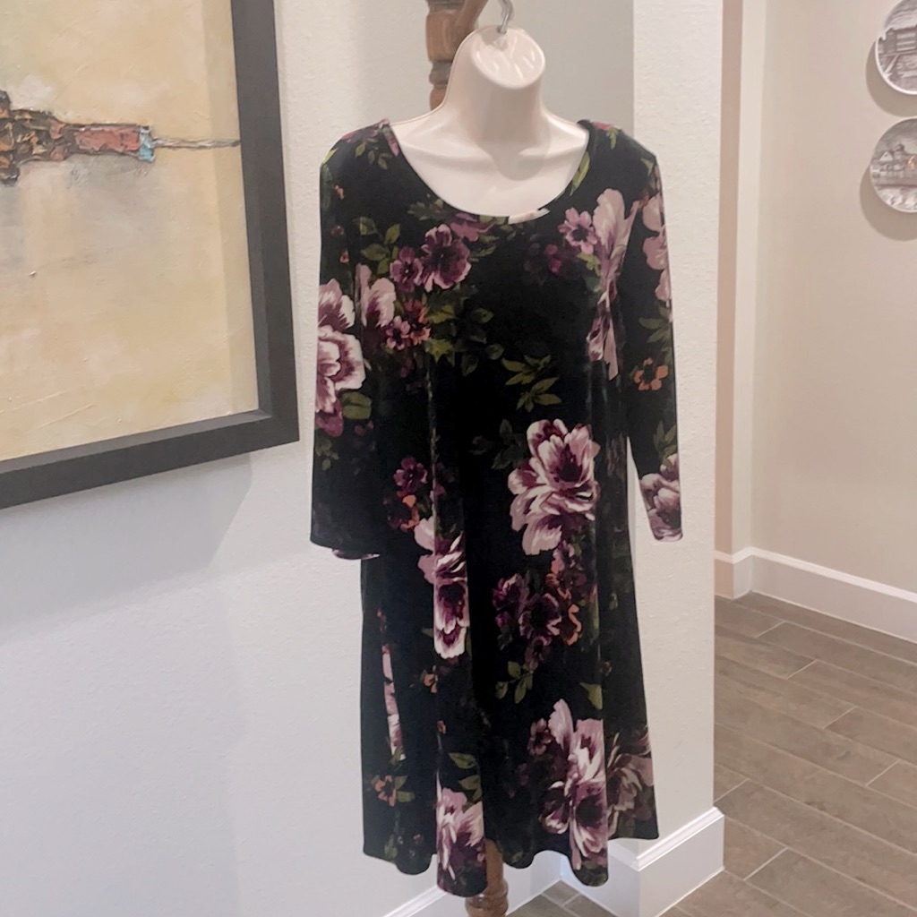 Ronnie Nicole Velvety Floral DressPerfect Stretch To Accentuate The Curves 12